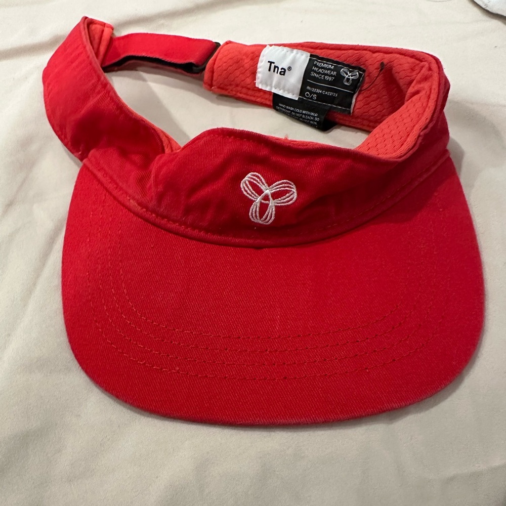 Tna sun visor hat